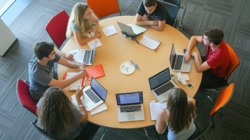 Ciudadanía Digital: Habitar internet de manera consciente